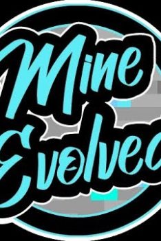 Mine Evolved UHC | Resource Gathering | Episode 1